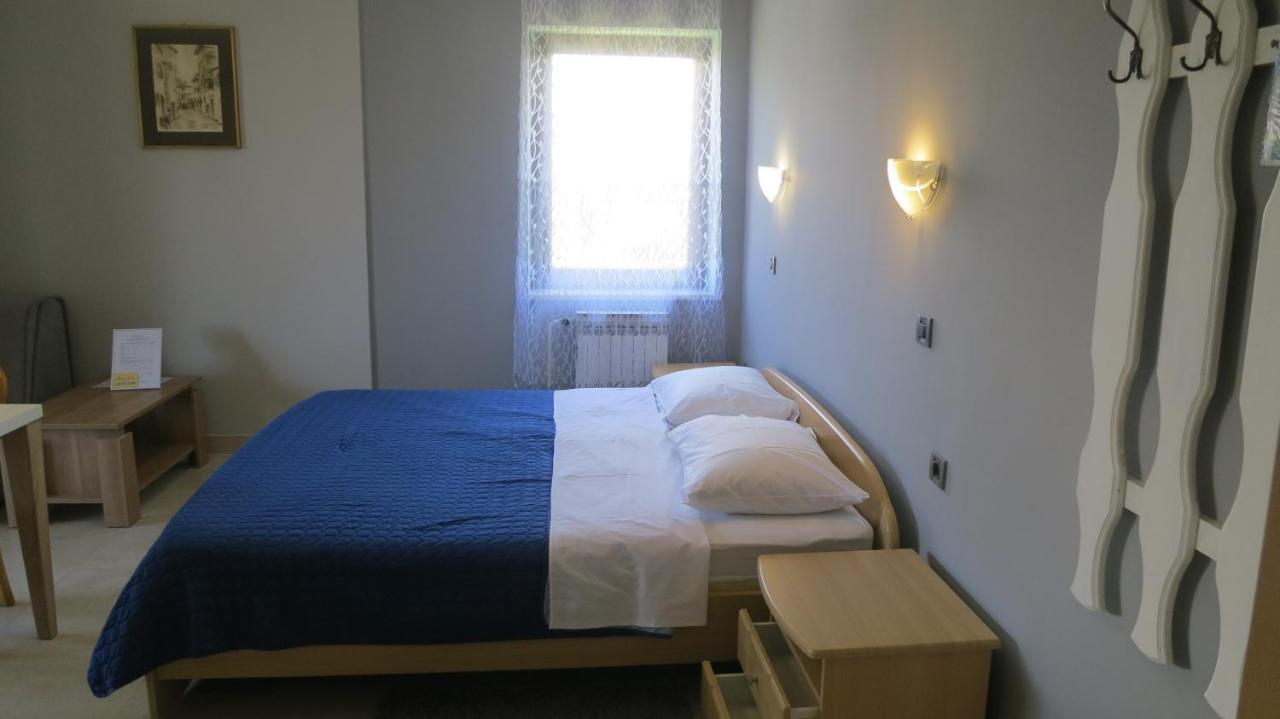 Studio Apartment Branka Malinska Habitación foto